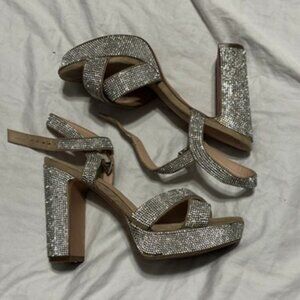5/$25 💐 | Rhinestone Heels